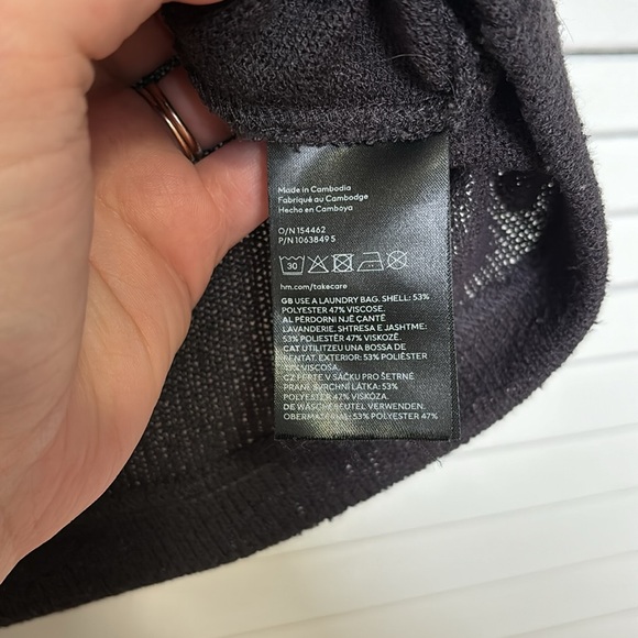 H&M knit polo top - Picture 3 of 3